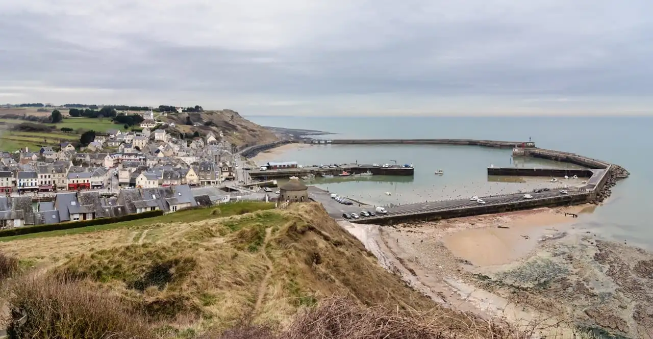 Port-en-Bessin, Entrance to the Harbor by Georges Seurat